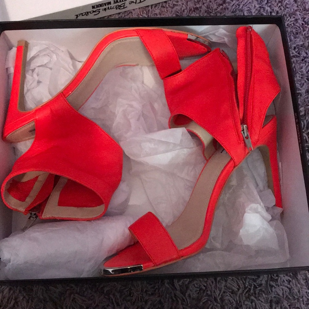 Steven neon orange heels great condition